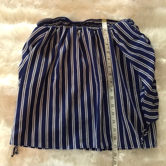 Off shoulder blouse - Picture 3 of 3